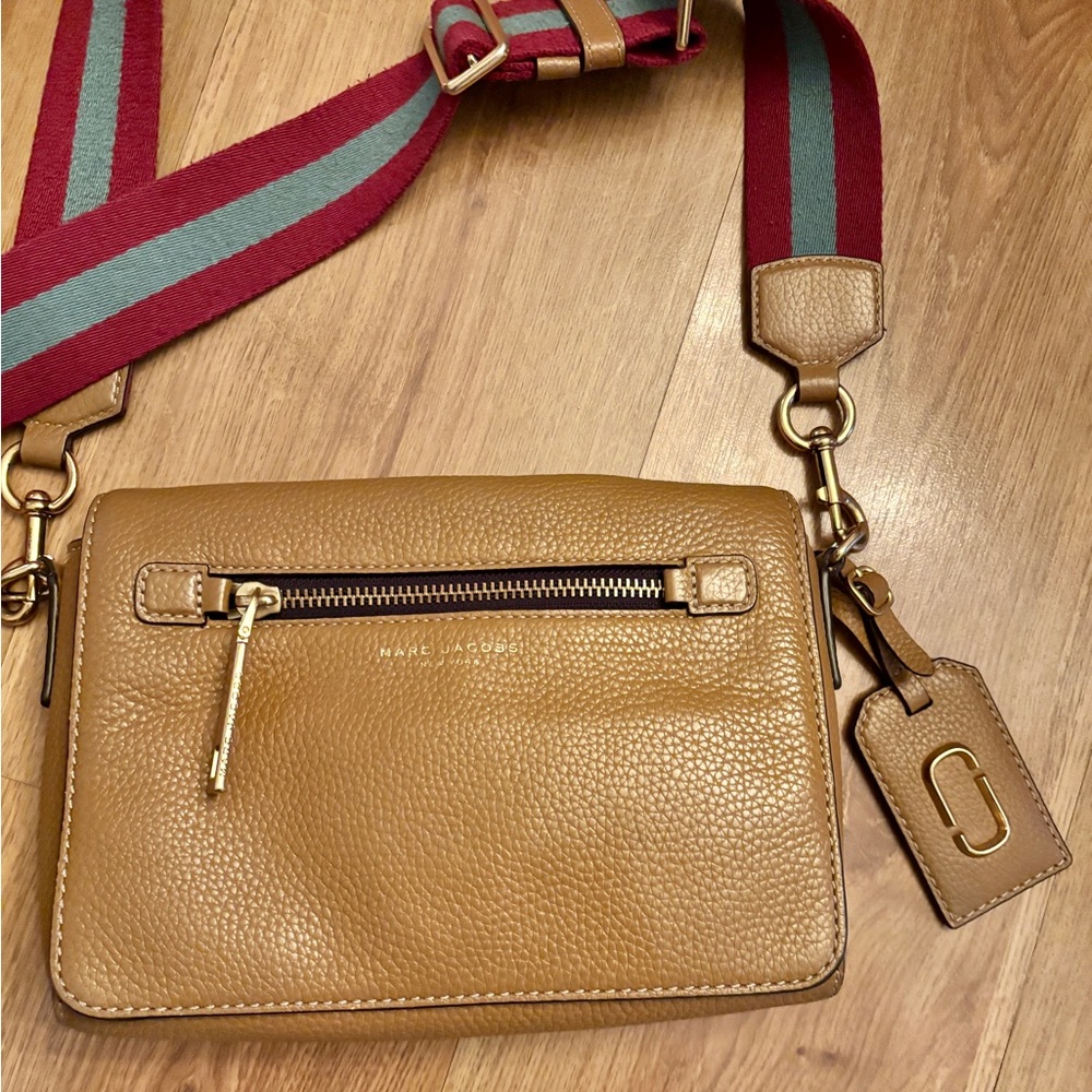 MARC JACOBS | Gotham Leather Caramel Crossbody Adjustable Strap Purse Bag - Picture 2 of 5